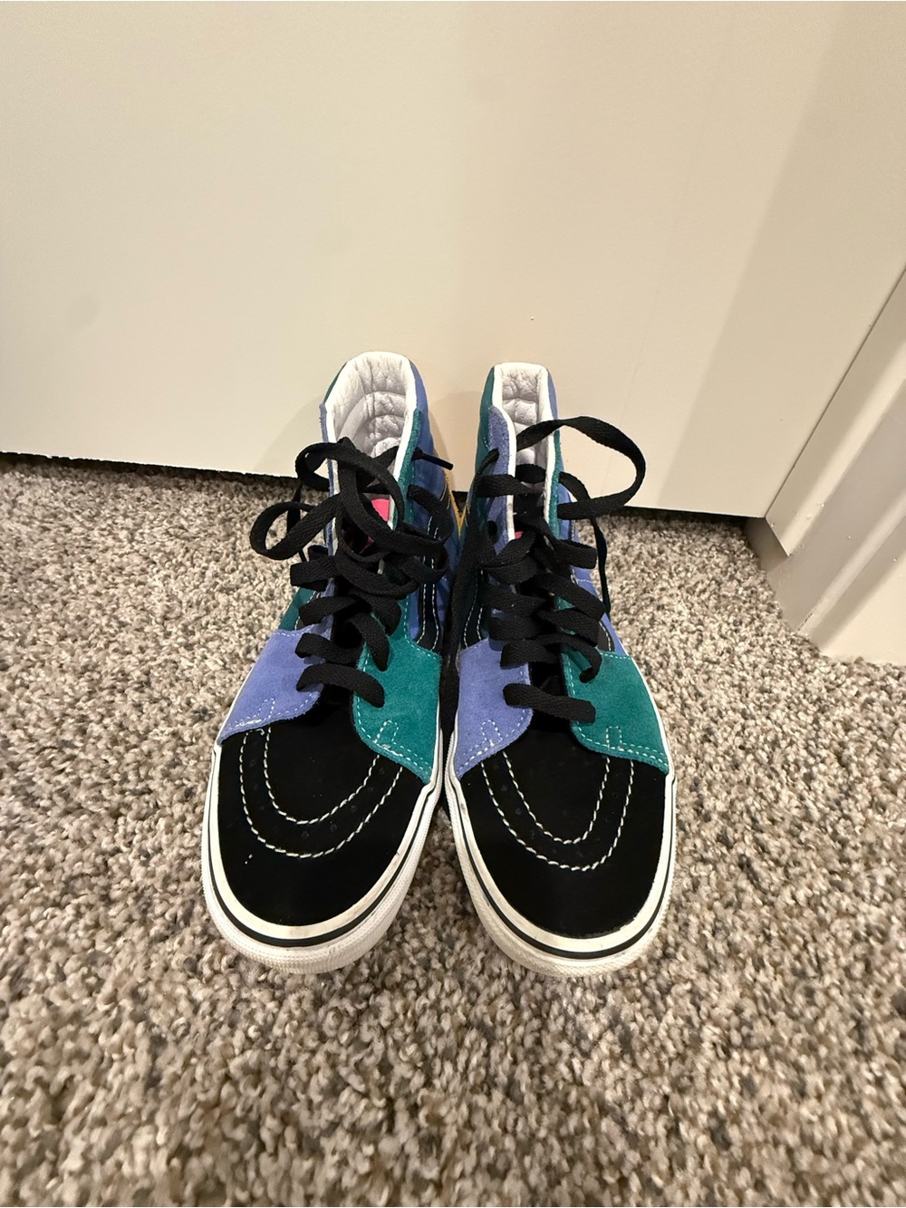 Unisex Vans (men’s size 5.5, women’s size 7). Colorblock High-Top Skate Shoes